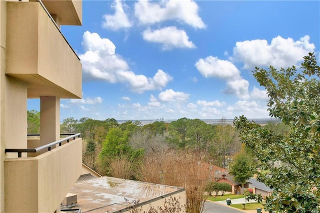 exterior space featuring a balcony