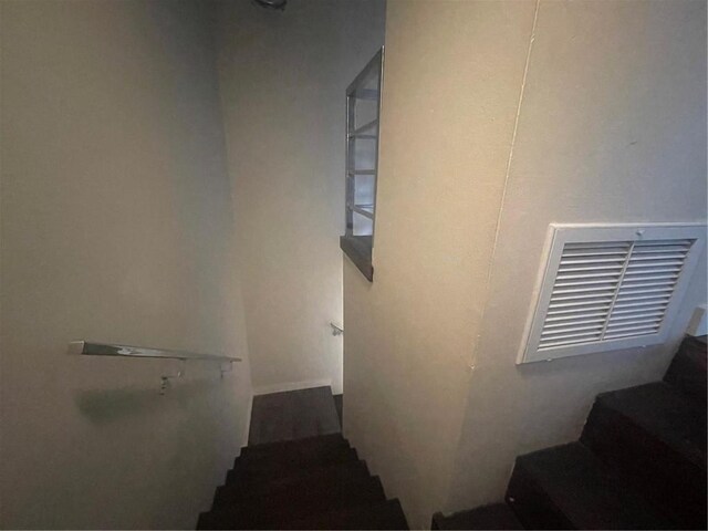 2901 Grant St Unit 2703, Mobile, AL 36606 - stairway featuring visible vents
