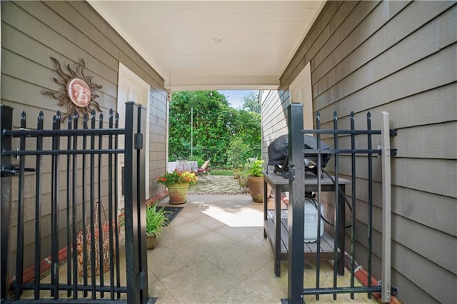 3009 Riverside Dr, Mobile, AL 36605 - view of porch