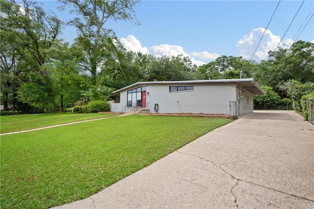 5554 Racine Ave, Mobile, AL 36618 - view of front facade with concrete driveway