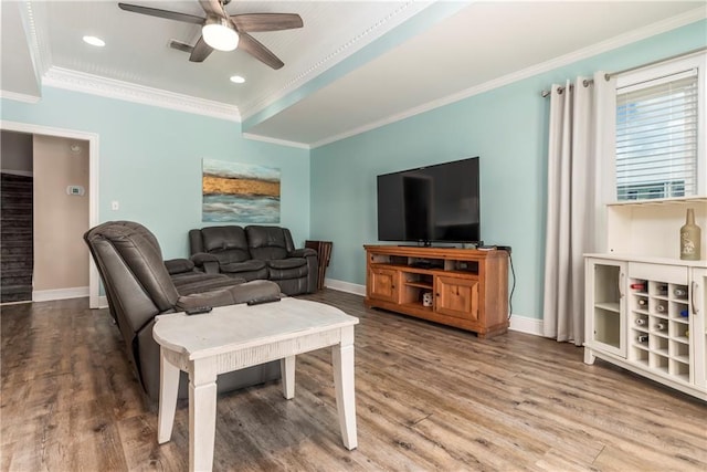 528 Lemoyne Dr Unit 2C, Dauphin Island, AL 36528 - living room featuring a ceiling fan, wood finished floors, crown molding, and recessed lighting