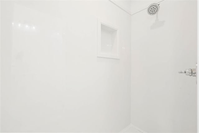 2626 Bridgeview Dr, Dauphin Island, AL 36528 - full bathroom featuring a shower