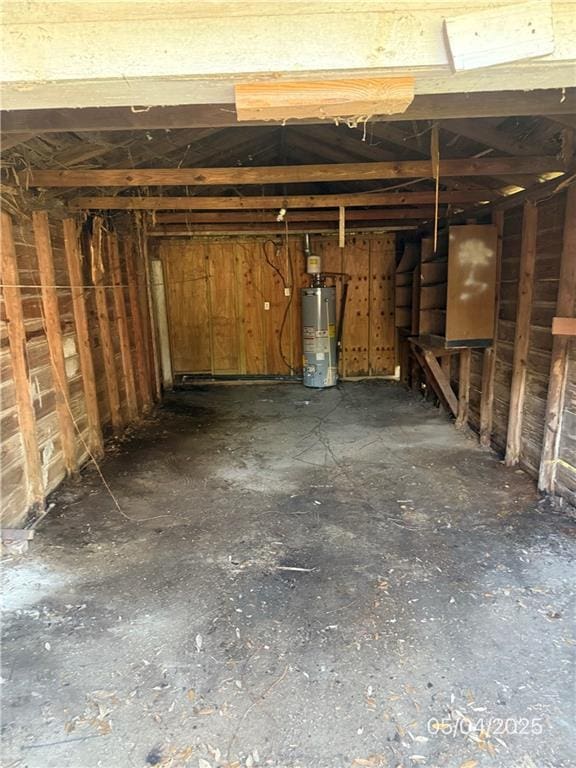 557 Kent St, Mobile, AL 36617 - misc room featuring water heater