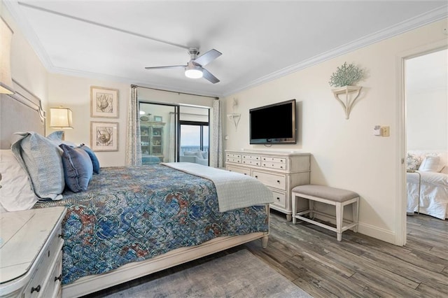 1051 Beach Blvd W Unit 9B, Gulf Shores, AL 36542 - bedroom with ornamental molding, wood finished floors, and ceiling fan