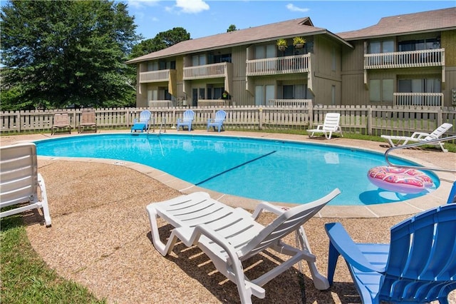 2081 Sea Cliff Dr N Unit 2B, Daphne, AL 36526 - community pool featuring fence