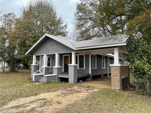 view of front of house featuring covered porch