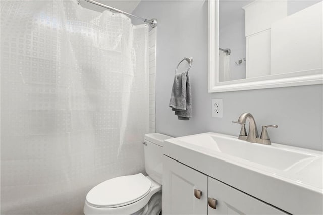 317 Syracuse St, Mobile, AL 36608 - full bathroom with toilet, vanity, and a shower with shower curtain