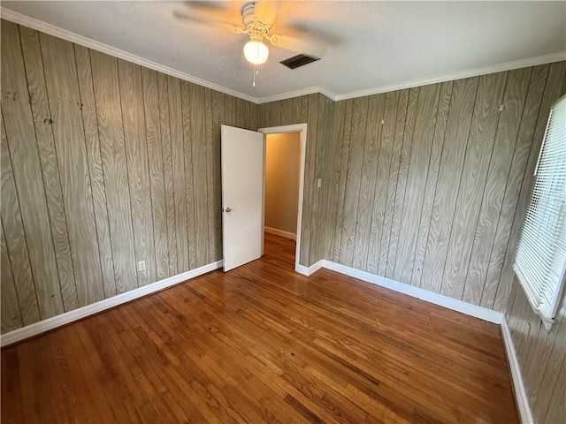 6 Elizabeth Ave, Chickasaw, AL 36611 - spare room featuring a ceiling fan and wood finished floors