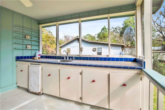 sunroom with sink