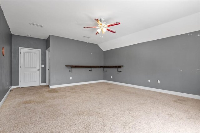 empty room featuring light wood-type flooring and ceiling fan