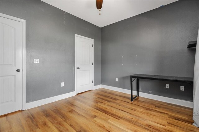 unfurnished room featuring carpet flooring