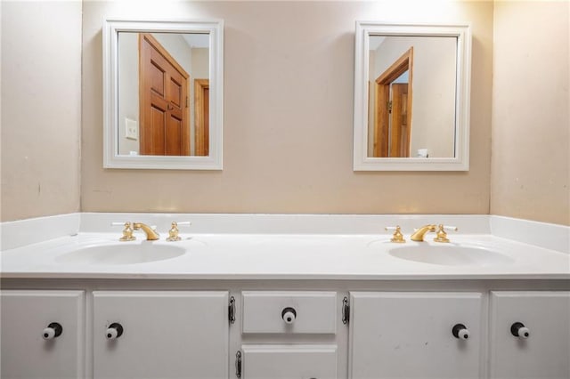 562 Vaughn Dr N, Satsuma, AL 36572 - bathroom with double vanity