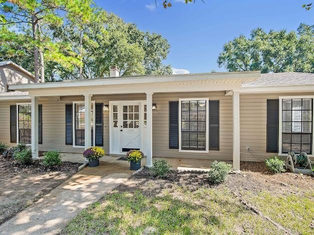 view of front of house with a porch