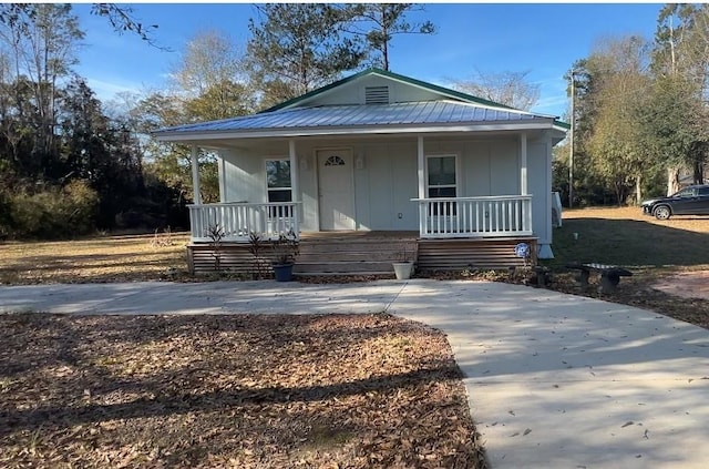 bungalow-style home featuring a porch