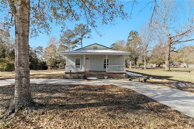 view of front of property with a porch