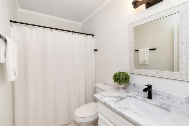 full bath featuring toilet, ornamental molding, vanity, and a shower with shower curtain