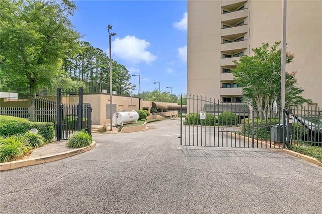 100 Tower Dr Unit 704, Daphne, AL 36526 - view of gate