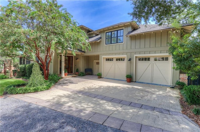 view of front of property featuring a garage