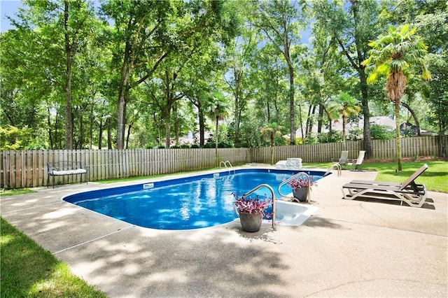 5555 Briarfield Ln, Mobile, AL 36693 - view of swimming pool with a patio and a fenced backyard