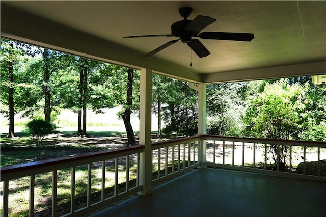 balcony featuring ceiling fan