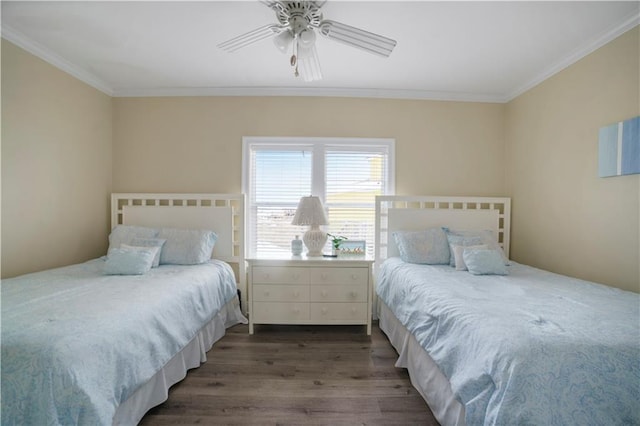 bedroom featuring ceiling fan, dark wood-type flooring, and crown molding