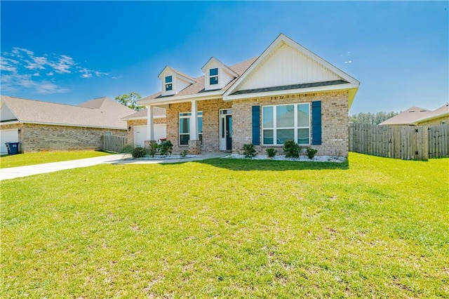 view of front of property with a front yard