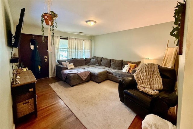 7020 Moffett Rd, Mobile, AL 36618 - living area with wood finished floors