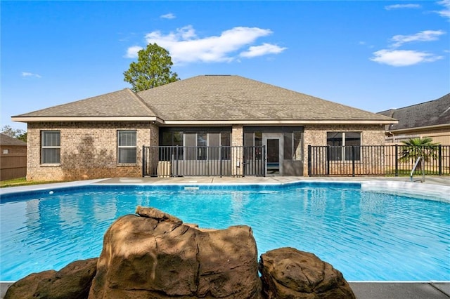 view of swimming pool