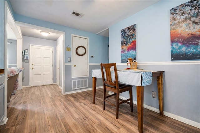 8920A Chunchula-Georgetown Rd, Chunchula, AL 36521 - dining area featuring visible vents, baseboards, and wood finished floors