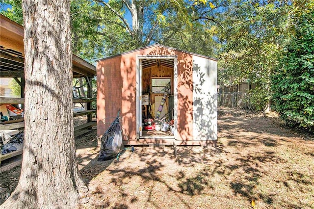 view of outbuilding