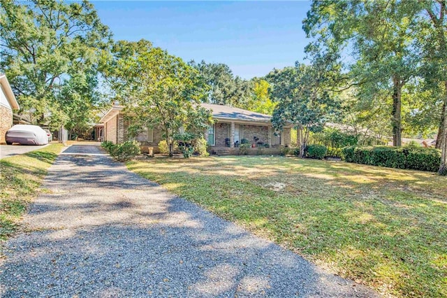 view of front of house with a front lawn