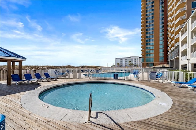 view of swimming pool