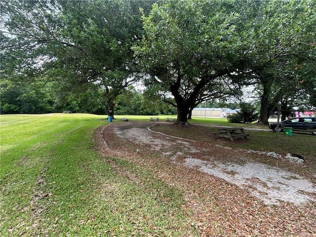 13085 Wintzell Ave N, Bayou La Batre, AL 36509