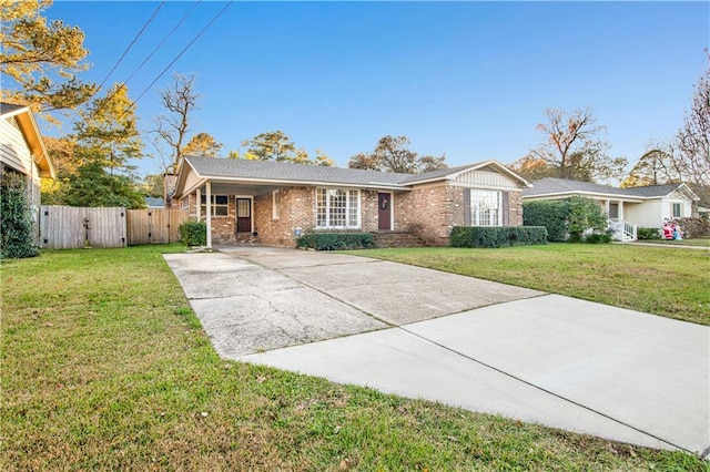 single story home featuring a front yard