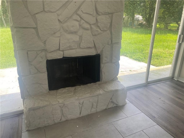 9424 Johnson Rd S, Mobile, AL 36695 - detailed view of a fireplace