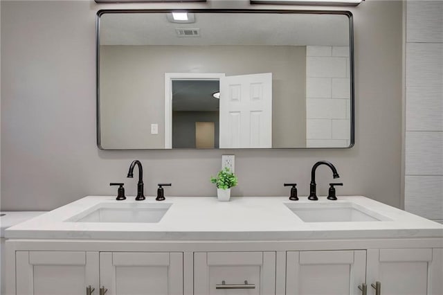 1112 Druid Dr, Mobile, AL 36618 - full bath featuring double vanity