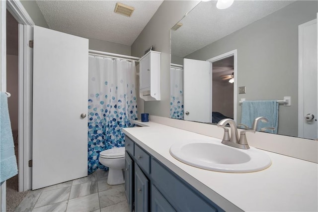 bathroom featuring vanity, visible vents, a textured ceiling, curtained shower, and toilet