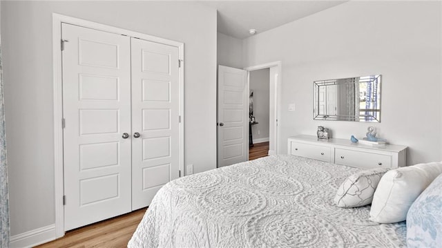 7320 Hawkins Mnr S, Mobile, AL 36695 - bedroom featuring light wood-style flooring and a closet