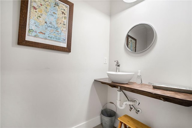 11531 Schmidt Ln S, Mobile, AL 36695 - bathroom with a sink and baseboards