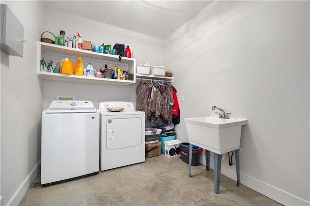 11531 Schmidt Ln S, Mobile, AL 36695 - laundry area with independent washer and dryer and baseboards