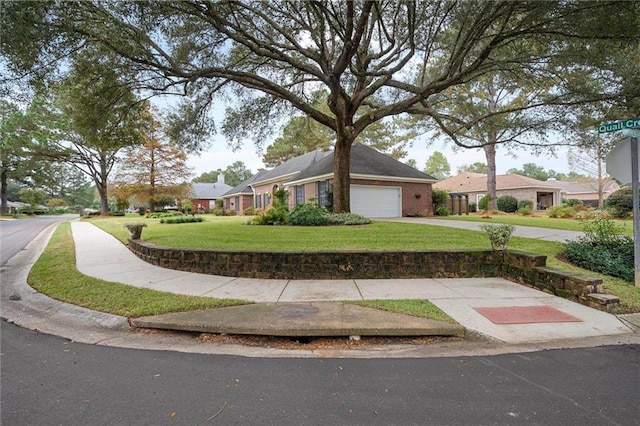 single story home featuring a front yard