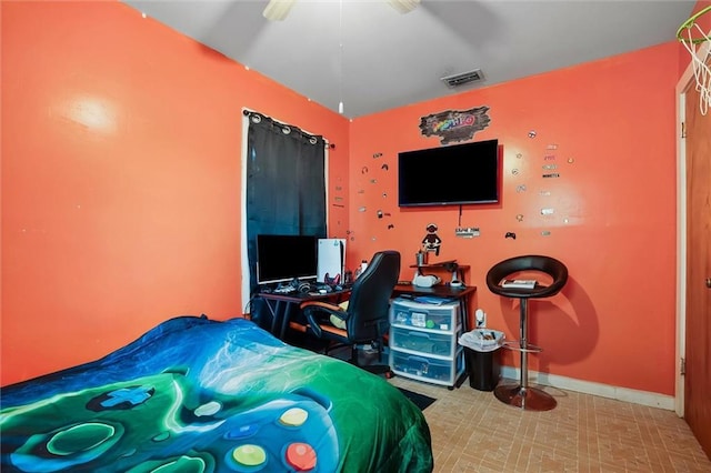 bedroom featuring visible vents, ceiling fan, and baseboards