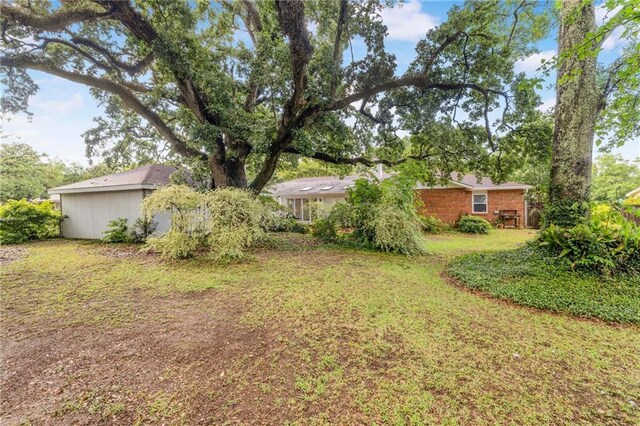 5721 Long Meadow Rd, Mobile, AL 36609 - view of grassy yard