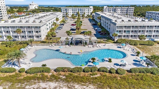 400 Plantation Rd Unit 4206, Gulf Shores, AL 36542 - bird's eye view of a pool, apartment complex, and a nearby body of water