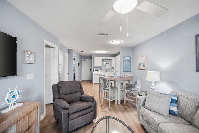 400 Plantation Rd Unit 4206, Gulf Shores, AL 36542 - living area with light wood-style flooring