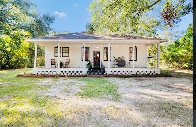 view of front of home featuring covered porch