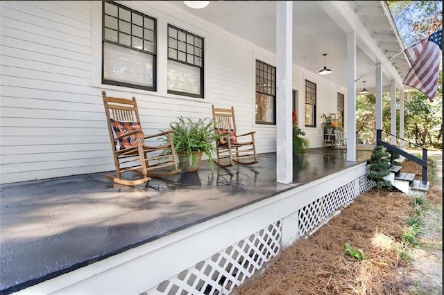 view of patio / terrace with covered porch