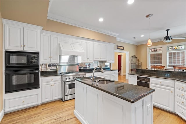2605 Charleston Oaks Dr W, Mobile, AL 36695 - kitchen featuring black appliances, custom range hood, crown molding, white cabinetry, and ceiling fan