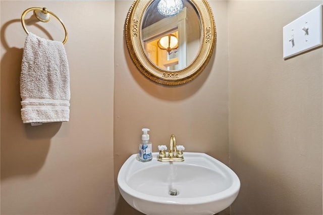 2605 Charleston Oaks Dr W, Mobile, AL 36695 - half bath featuring a sink