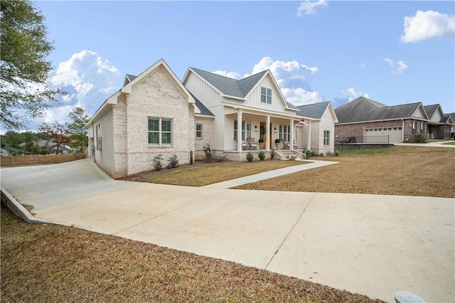 view of front of property with covered porch